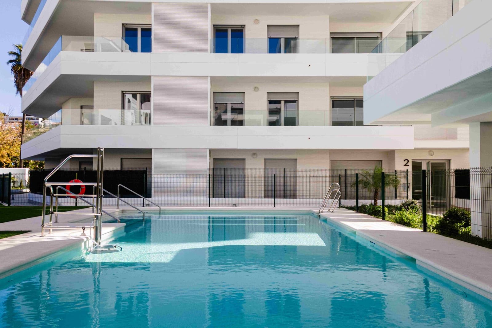 2 sypialnia Apartament na sprzedaż w Nueva Andalucia z basenem garażem - 564 375 € (Ref: 7955701)