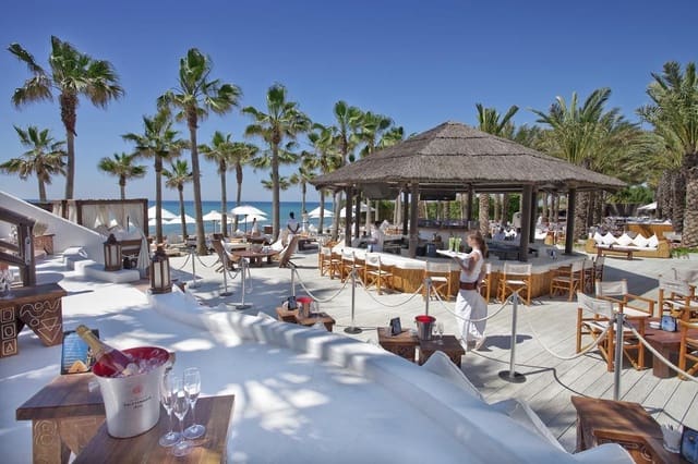 2 sovrum Lägenhet till salu i Marbella med pool garage - 699 900 € (Ref: 8028908)