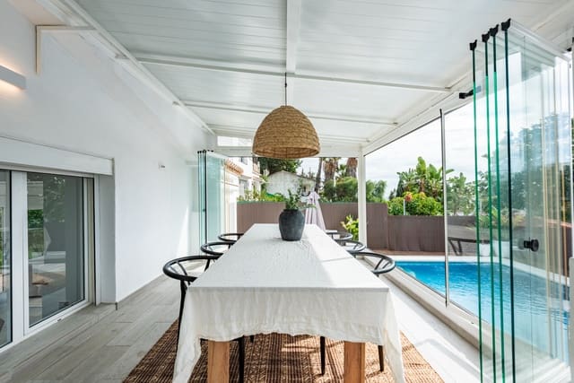 3 bedroom Villa for sale in Nueva Andalucía Centro, Marbella with pool garage - € 999,000 (Ref: 8074984)