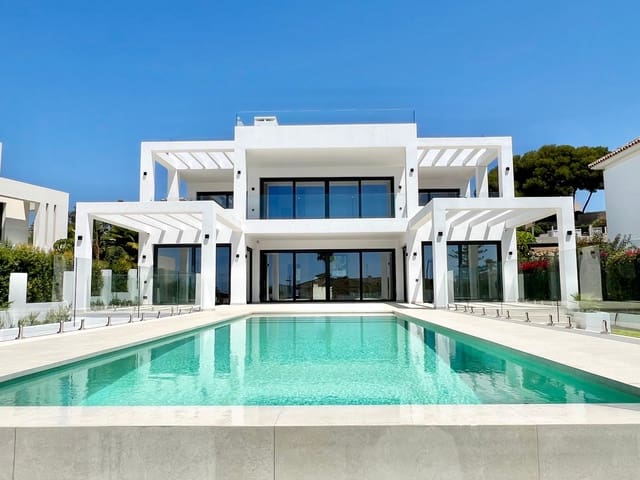 4 bedroom Villa for sale in Marbella with pool garage - € 3,899,000 (Ref: 8074987)