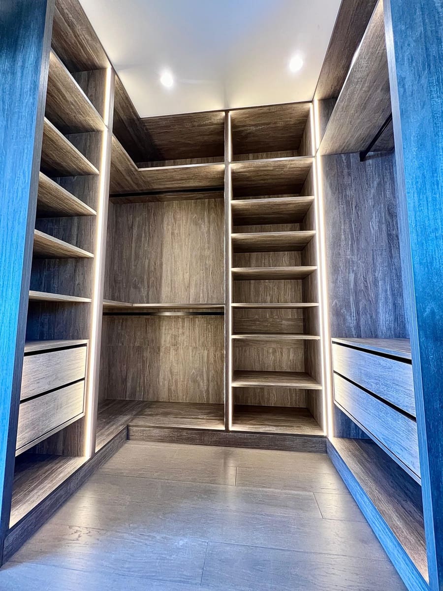 4 bedroom Villa for sale in Marbella with pool garage - € 3,899,000 (Ref: 8074987)