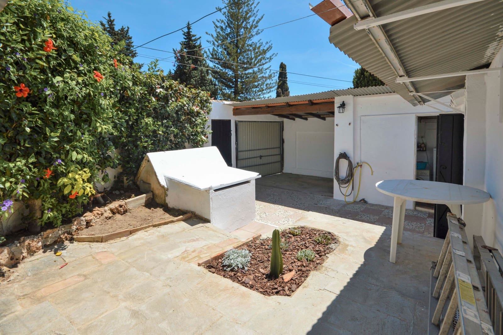 4 sovrum Semi-fristående Villa till salu i Marbella med pool garage - 595 000 € (Ref: 8097650)