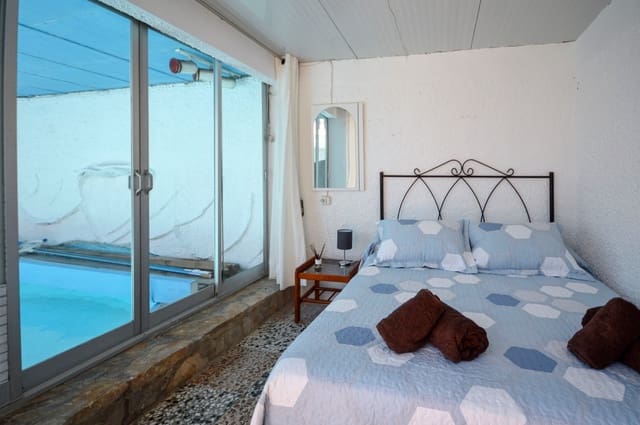 4 sovrum Semi-fristående Villa till salu i Marbella med pool garage - 595 000 € (Ref: 8097650)