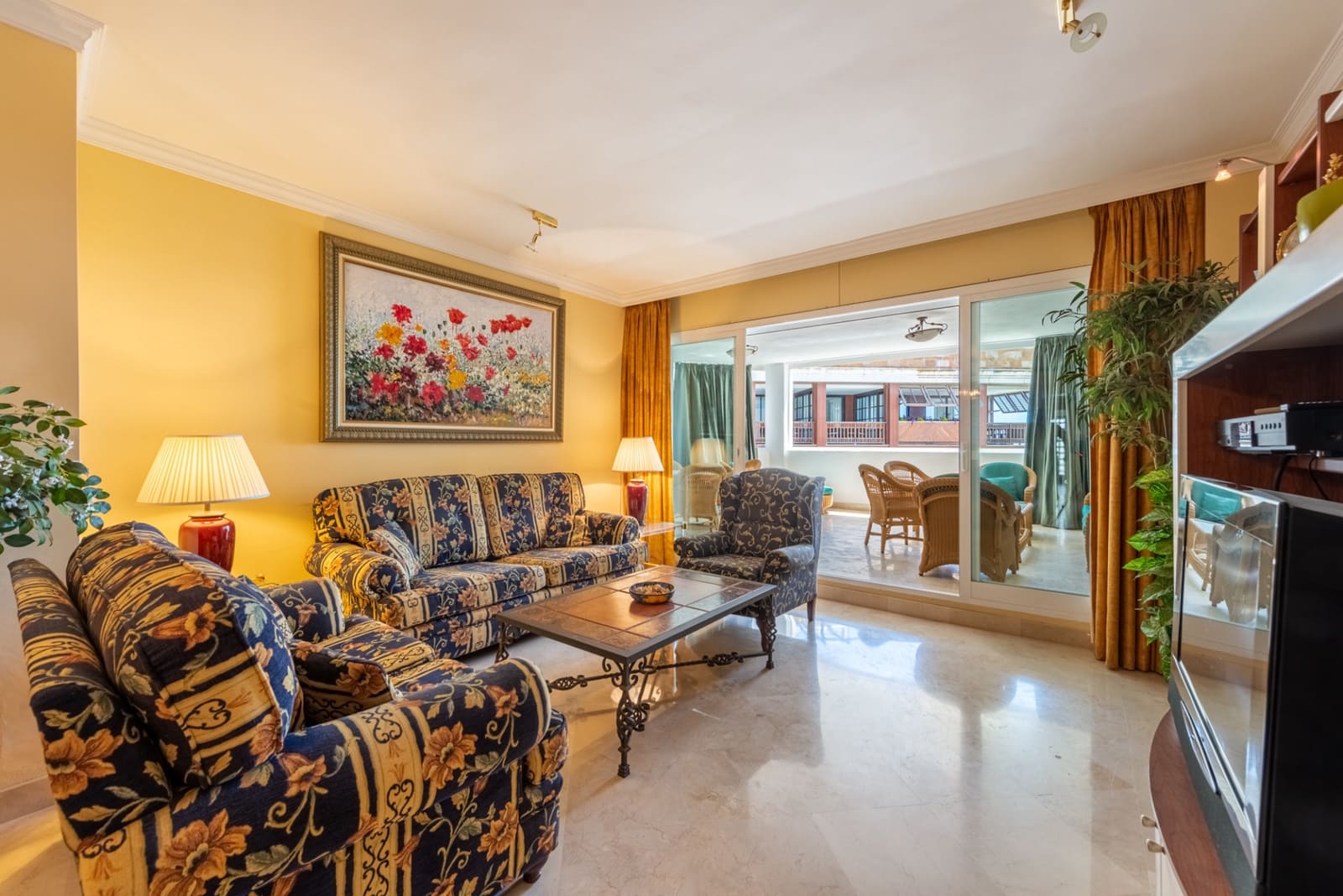 2 bedroom Apartment for sale in Marbella with pool garage - € 1,100,000 (Ref: 8302838)