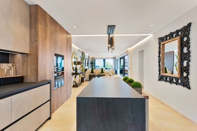 3 sovrum Takvåning till salu i Playa Bajadilla - Puertos, Marbella med garage - 1 360 000 € (Ref: 8307718)