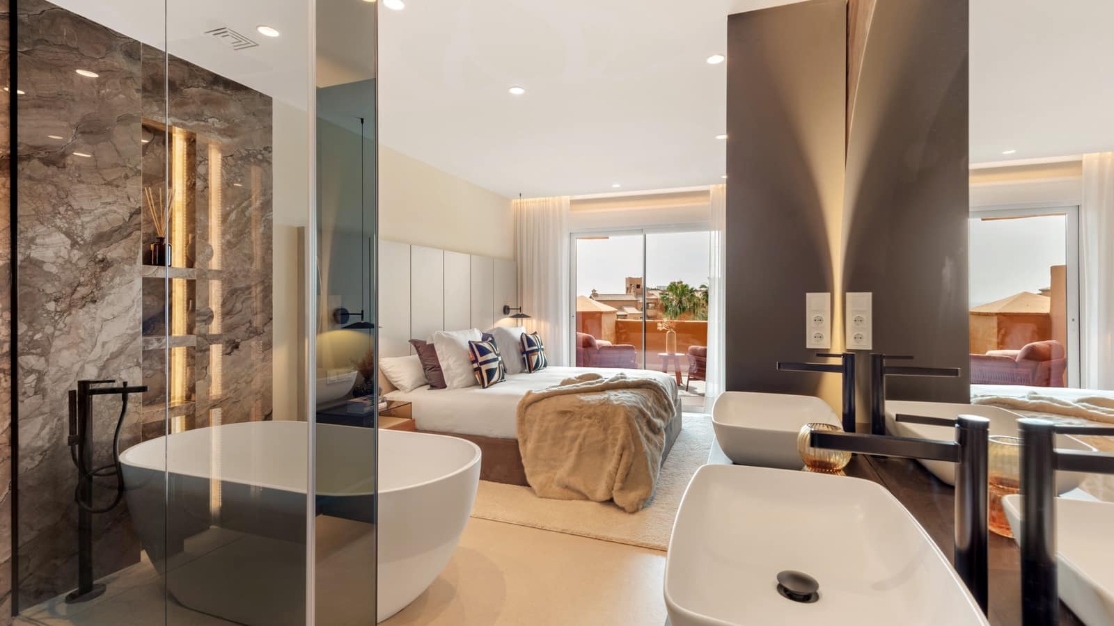 3 bedroom Apartment for sale in Estepona with pool garage - € 2,395,000 (Ref: 8307723)