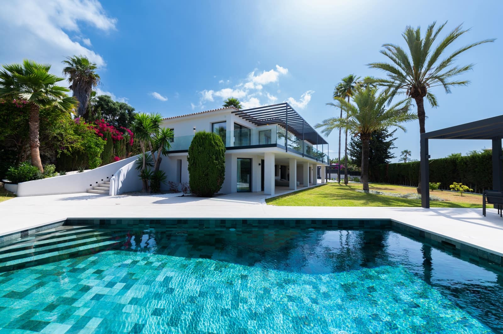 5 sypialnia Willa na sprzedaż w Marbella z basenem garażem - 4 290 000 € (Ref: 8313708)