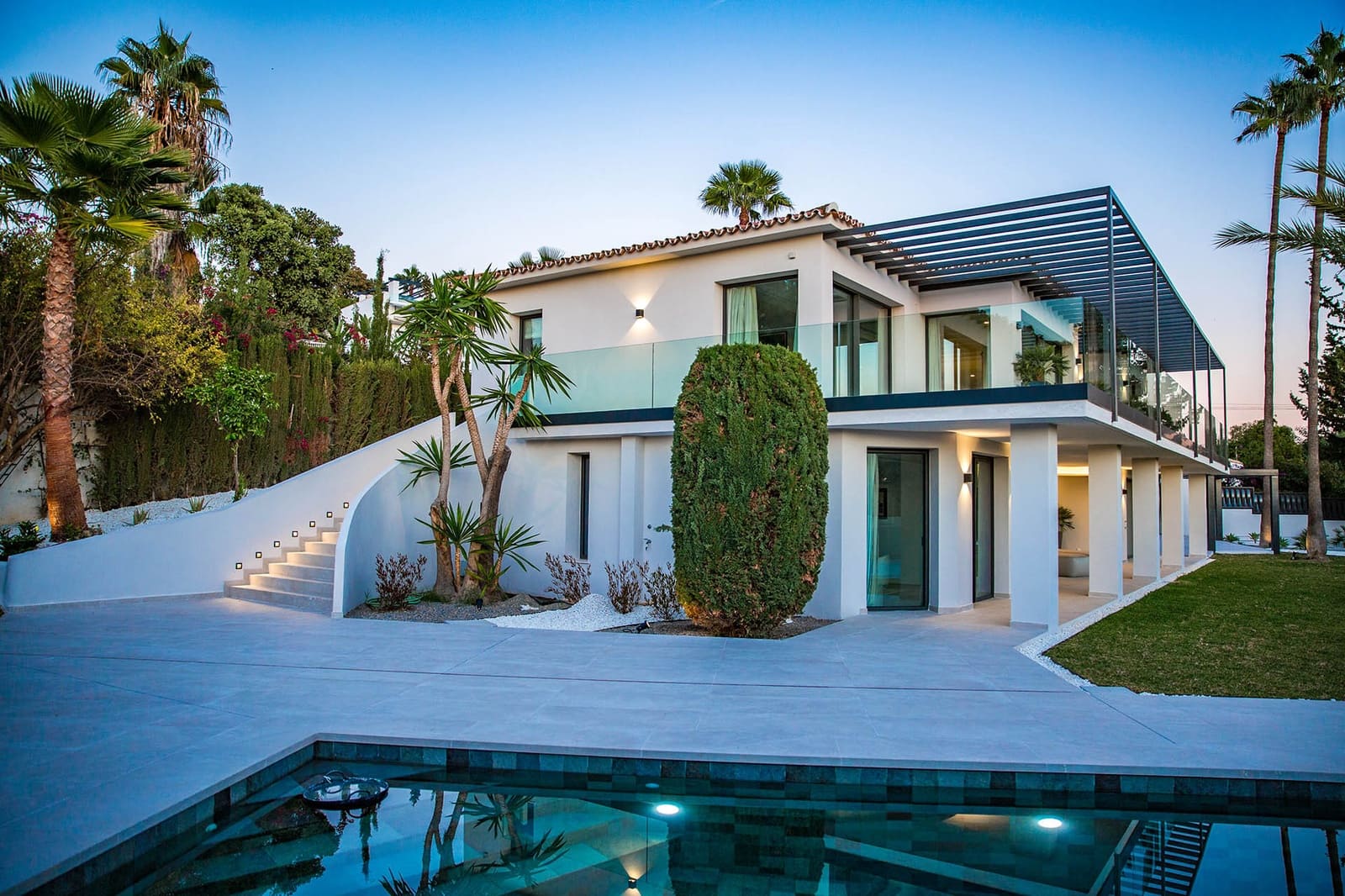 5 sypialnia Willa na sprzedaż w Marbella z basenem garażem - 4 290 000 € (Ref: 8313708)
