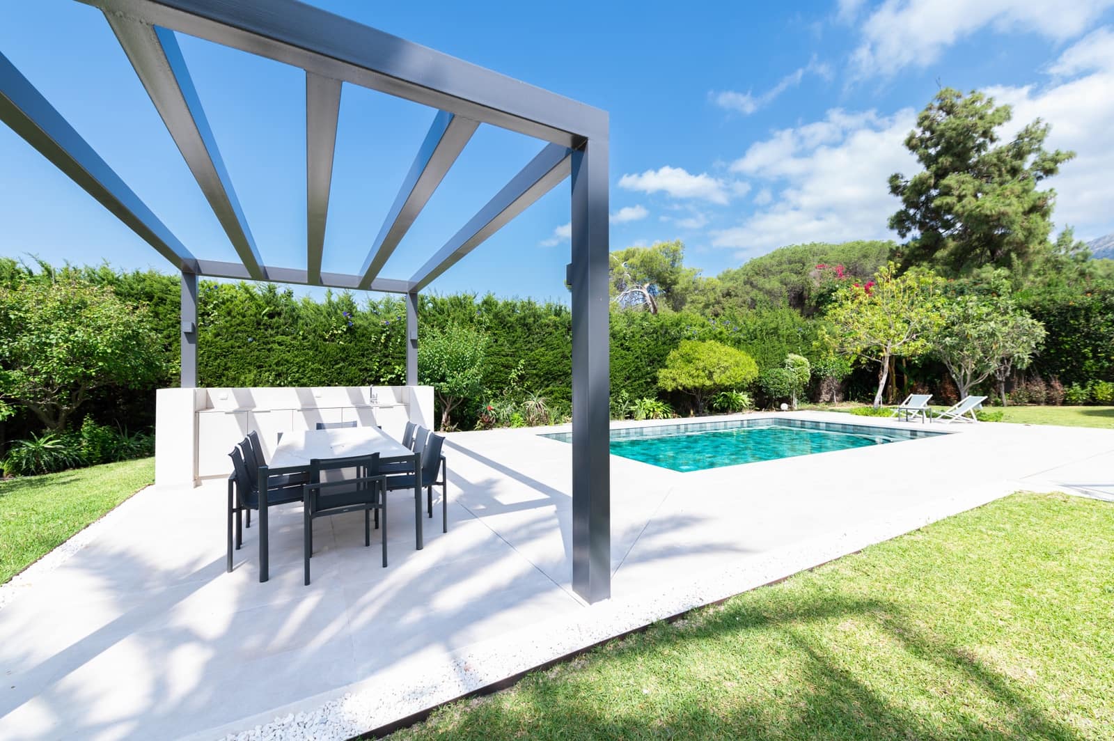 5 sypialnia Willa na sprzedaż w Marbella z basenem garażem - 4 290 000 € (Ref: 8313708)