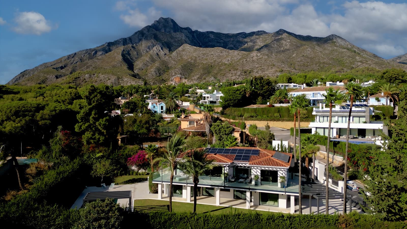 5 sypialnia Willa na sprzedaż w Marbella z basenem garażem - 4 290 000 € (Ref: 8313708)
