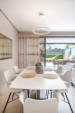 4 sypialnia Apartament na sprzedaż w La Quinta, Benahavís z basenem garażem - 690 000 € (Ref: 8318012)