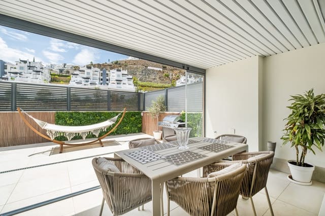 4 sypialnia Apartament na sprzedaż w La Quinta, Benahavís z basenem garażem - 690 000 € (Ref: 8318012)