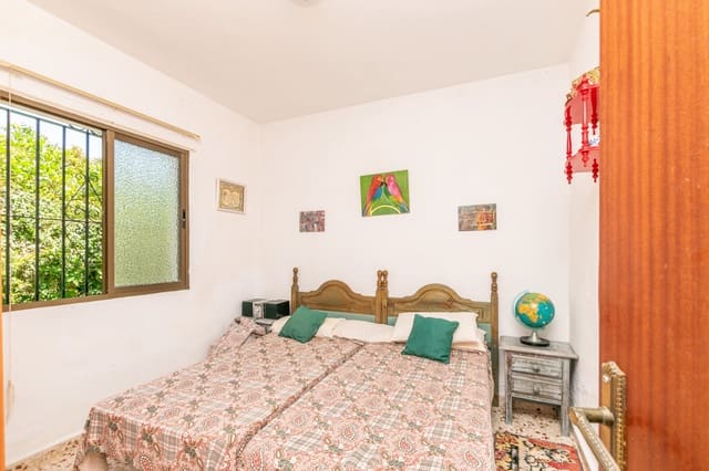 3 quarto Quinta/Casa Rural para venda em Estepona com garagem - 499 000 € (Ref: 8353976)