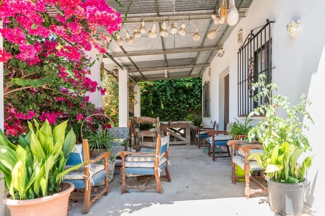 3 quarto Quinta/Casa Rural para venda em Estepona com garagem - 499 000 € (Ref: 8353976)