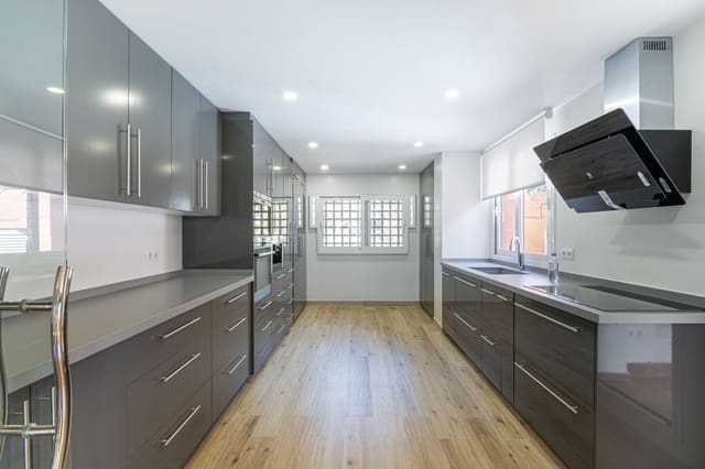 3 Zimmer Penthouse zu verkaufen in Guadalmina Baja, Marbella mit Pool Garage - 950.000 € (Ref: 8363157)