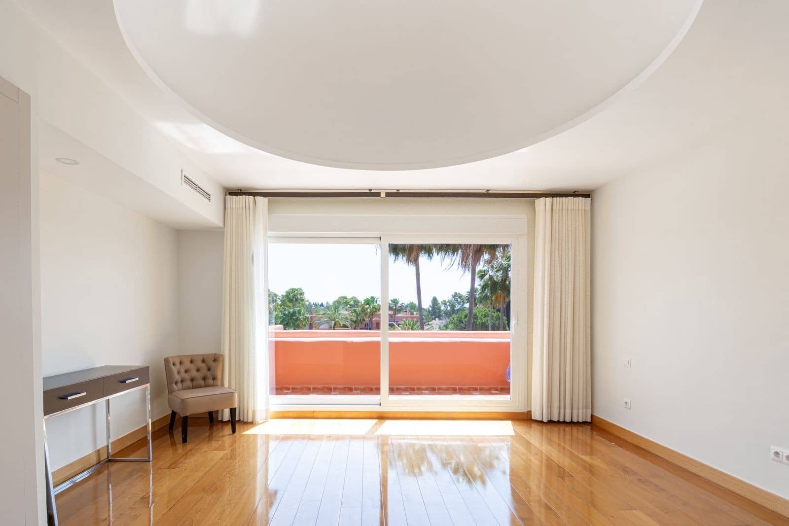 3 camera da letto Attico in vendita in Guadalmina con piscina garage - 950.000 € (Rif: 8363157)