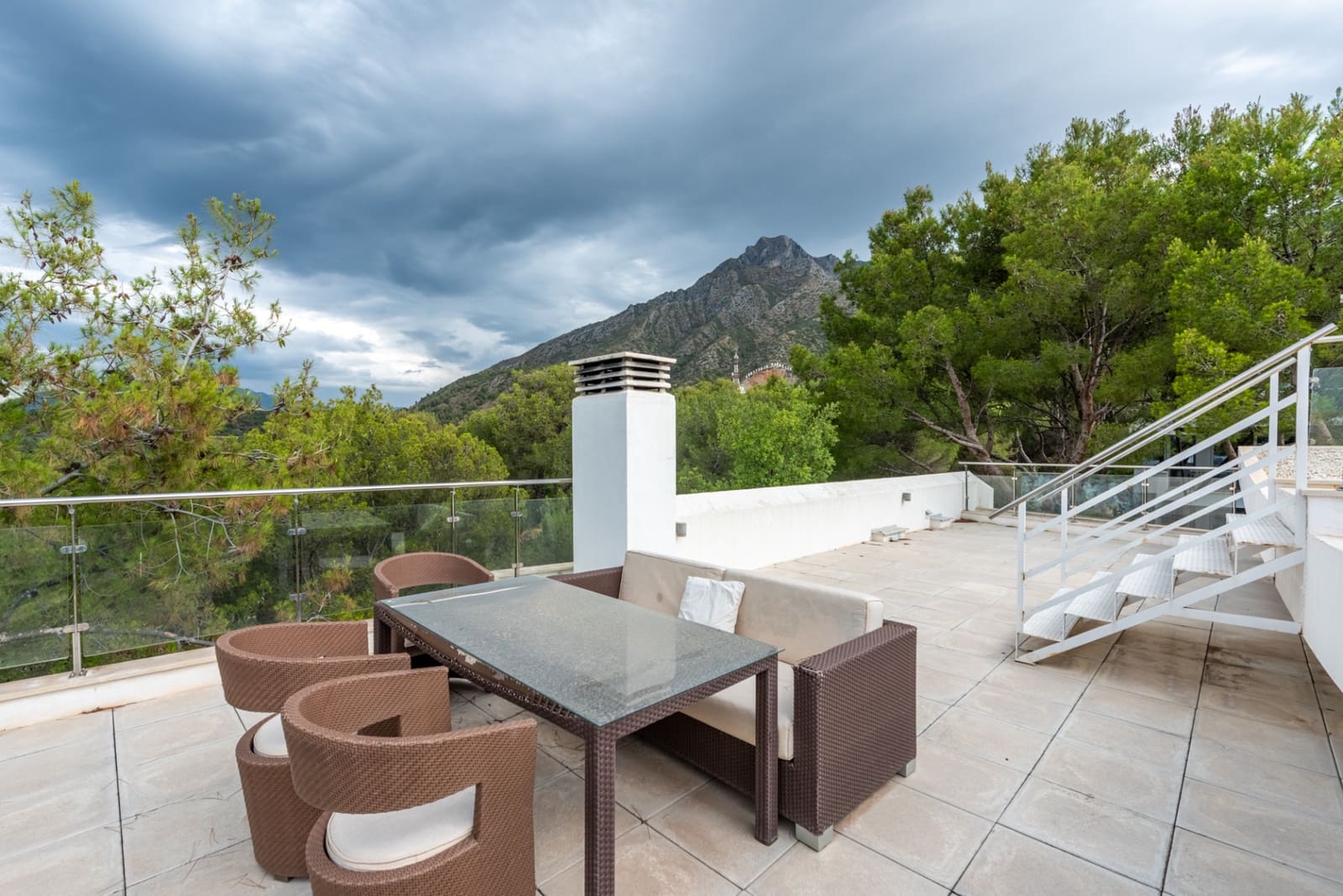 5 slaapkamer Halfvrijstaande villa te koop in Marbella met zwembad garage - € 3.000.000 (Ref: 8434210)