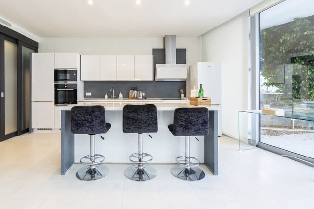 5 slaapkamer Halfvrijstaande villa te koop in Sierra Blanca, Marbella met zwembad garage - € 3.000.000 (Ref: 8434210)