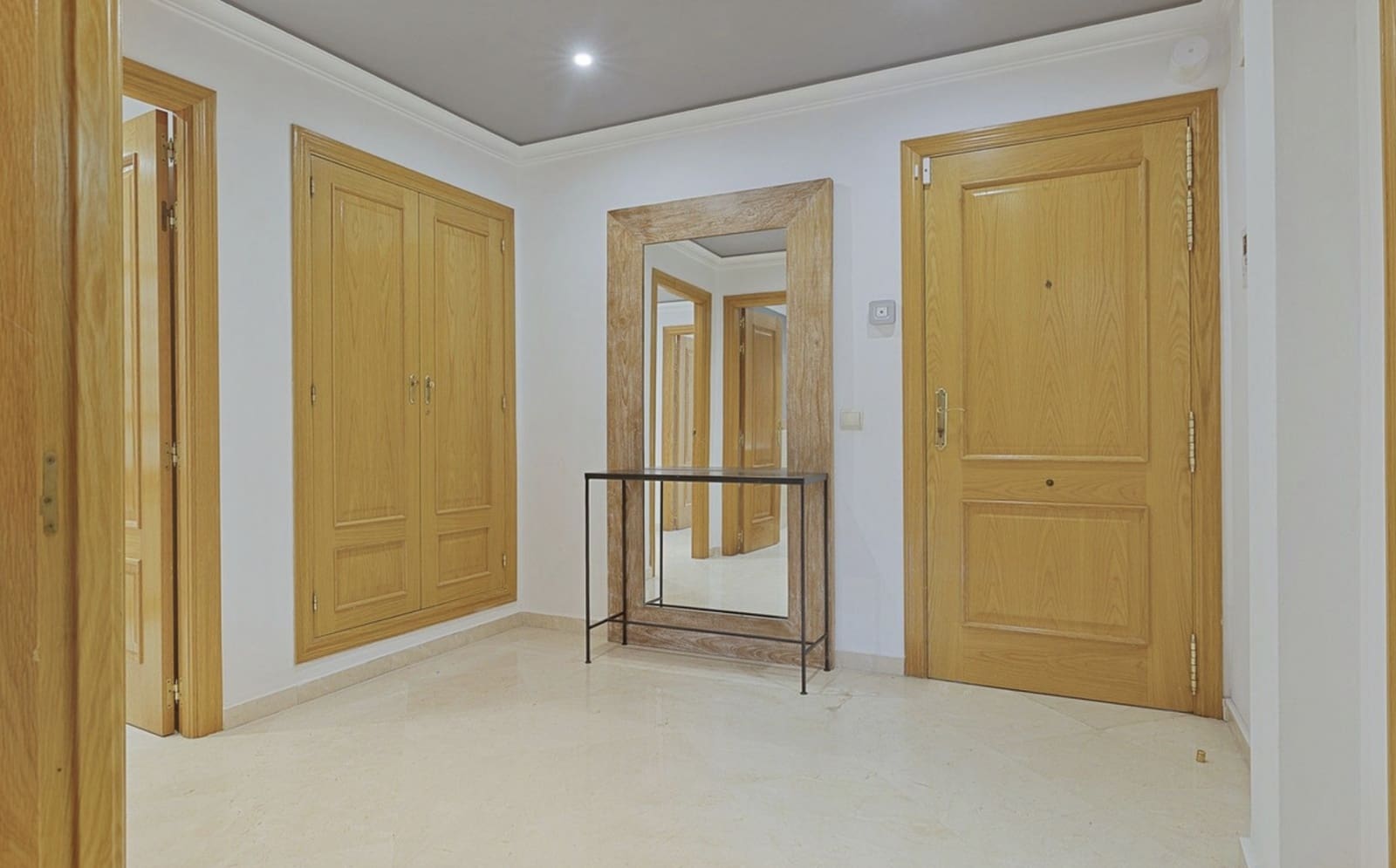 3 bedroom Apartment for sale in San Pedro de Alcantara with pool garage - € 660,000 (Ref: 8476229)