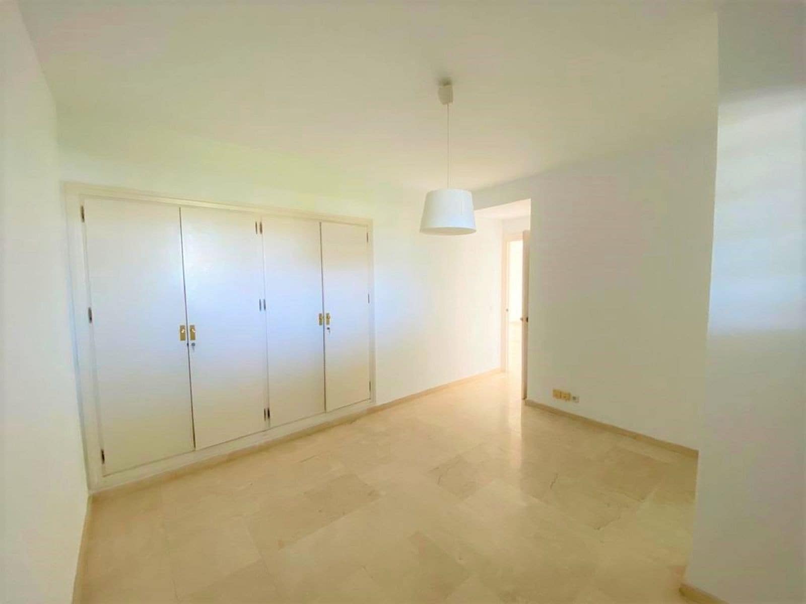 3 chambre Appartement à vendre à Guadalmina avec piscine garage - 640 000 € (Ref: 8514564)
