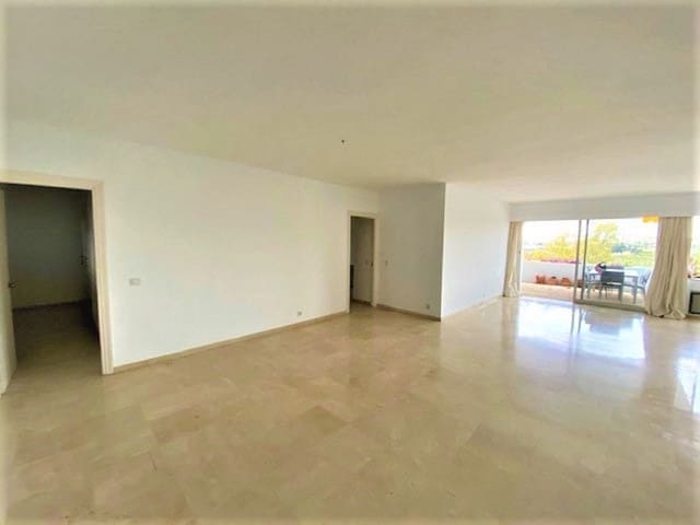 3 chambre Appartement à vendre à Guadalmina Alta, Marbella avec piscine garage - 640 000 € (Ref: 8514564)
