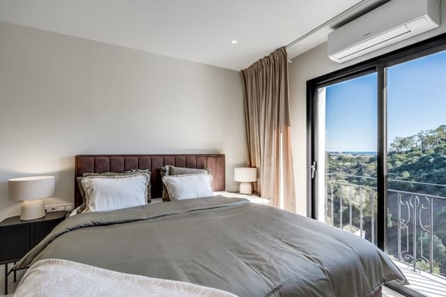 3 Zimmer Apartment zu verkaufen in Los Arqueros - Puerto del Almendro, Benahavís mit Pool - 599.000 € (Ref: 8542291)