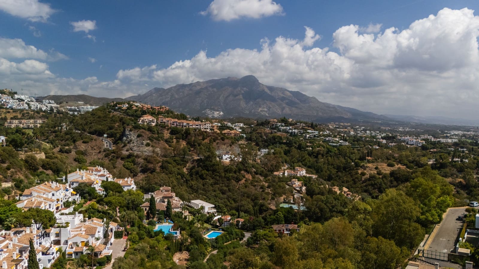 3 Zimmer Apartment zu verkaufen in Benahavis mit Pool - 599.000 € (Ref: 8542291)