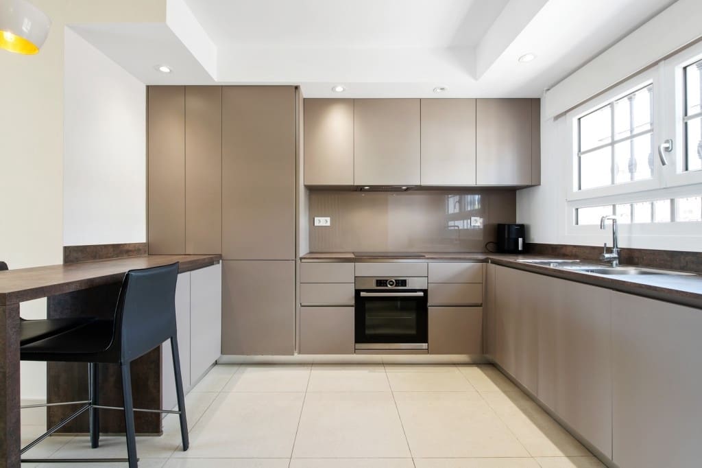 2 sypialnia Dom na sprzedaż w Nueva Andalucia z basenem garażem - 550 000 € (Ref: 8568361)