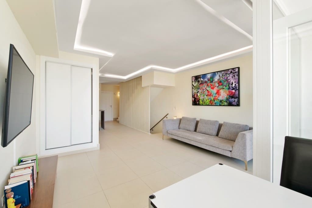 2 sypialnia Dom na sprzedaż w Nueva Andalucia z basenem garażem - 550 000 € (Ref: 8568361)