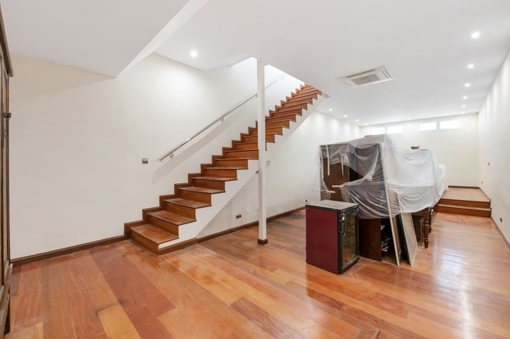 2 sypialnia Dom na sprzedaż w Nueva Andalucia z basenem garażem - 550 000 € (Ref: 8568361)