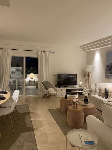 3 soverom Hus til salgs i Nueva Andalucia, Marbella med svømmebasseng garasje - € 635 000 (Ref: 8572421)