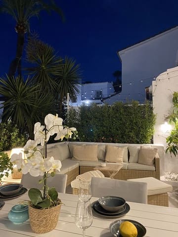 3 soverom Hus til salgs i Nueva Andalucia, Marbella med svømmebasseng garasje - € 635 000 (Ref: 8572421)