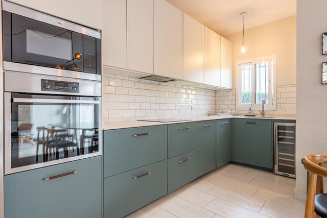 3 soverom Hus til salgs i Nueva Andalucia, Marbella med svømmebasseng garasje - € 644 000 (Ref: 8574235)