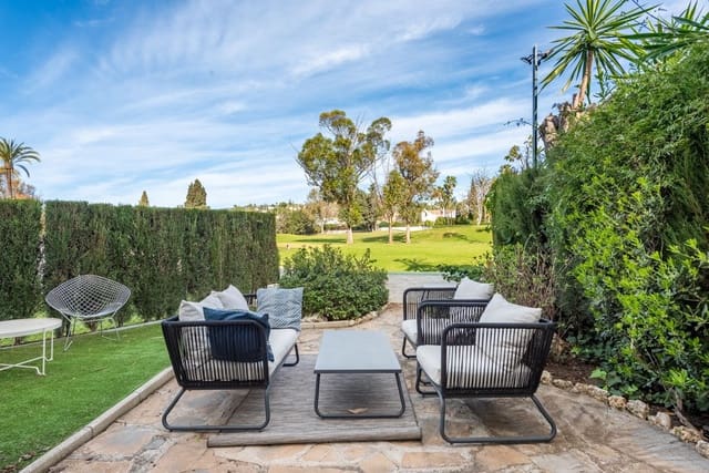 3 soverom Hus til salgs i Nueva Andalucia, Marbella med svømmebasseng garasje - € 644 000 (Ref: 8574235)