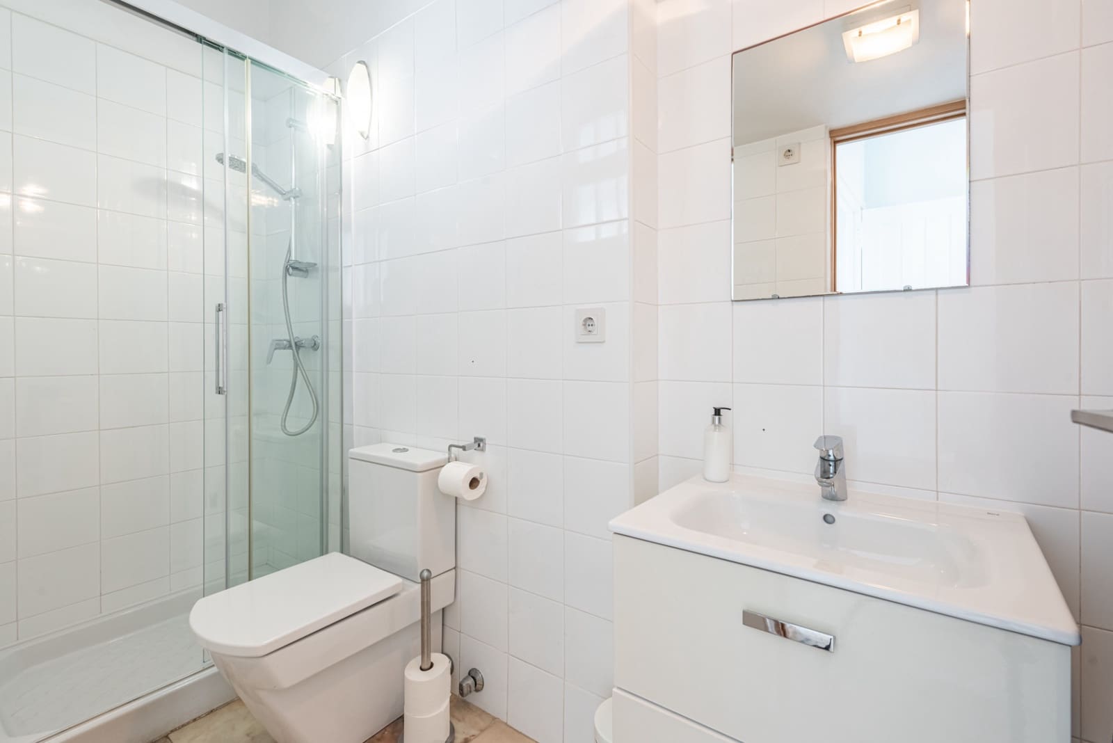 4 bedroom Villa for sale in Estepona with pool garage - € 1,420,000 (Ref: 8576673)