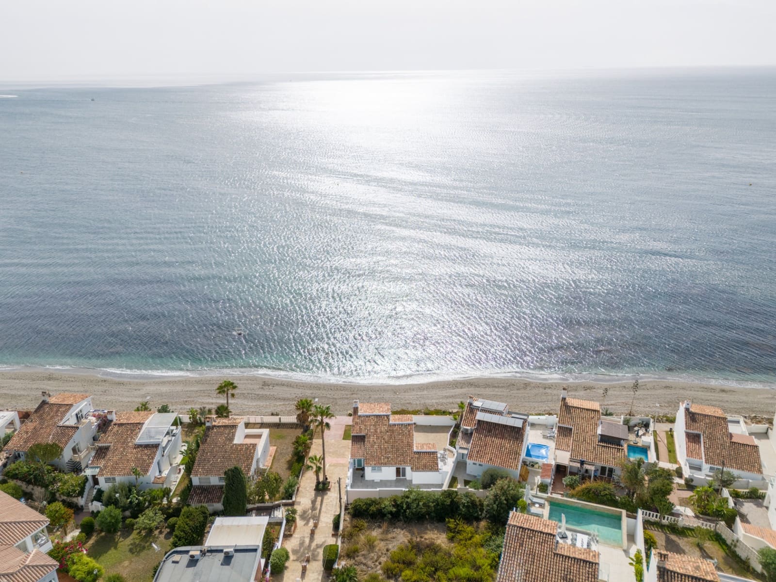 4 bedroom Villa for sale in Estepona with pool garage - € 1,420,000 (Ref: 8576673)