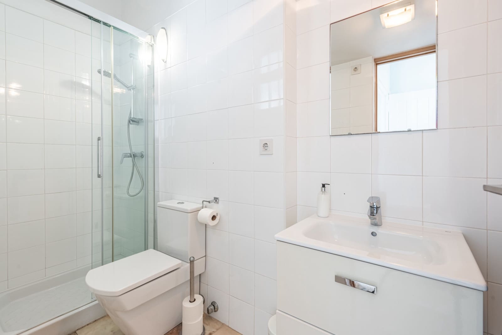 4 soveværelse Villa til salg i Estepona med swimmingpool garage - € 1.399.000 (Ref: 8576673)