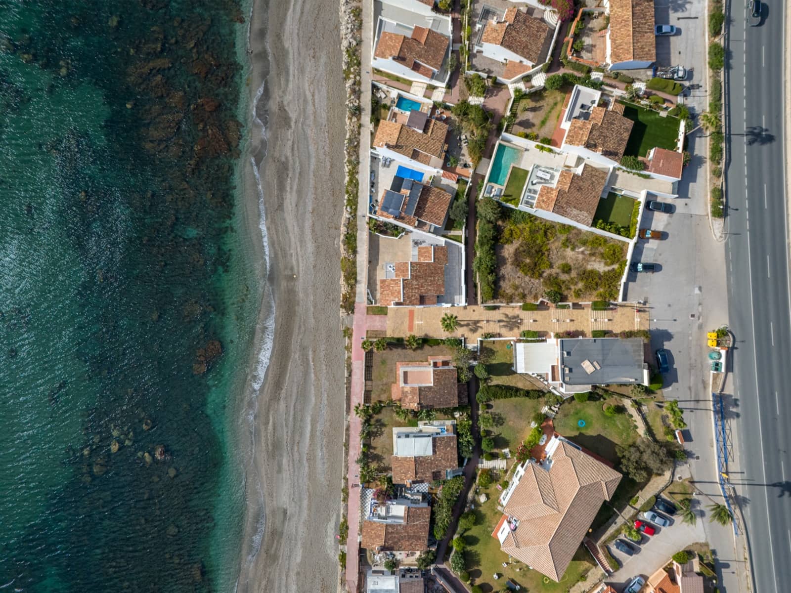 4 soveværelse Villa til salg i Estepona med swimmingpool garage - € 1.399.000 (Ref: 8576673)
