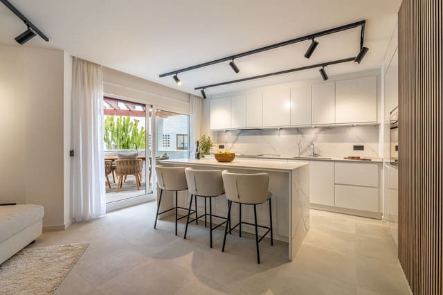 3 makuuhuone Huoneisto myytävänä paikassa Nueva Andalucia, Marbella mukana uima-altaan - 659 000 € (Ref: 8579980)