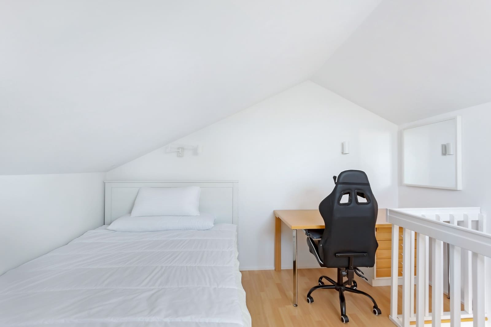 3 bedroom Penthouse for sale in Marbella with pool - € 450,000 (Ref: 8584576)