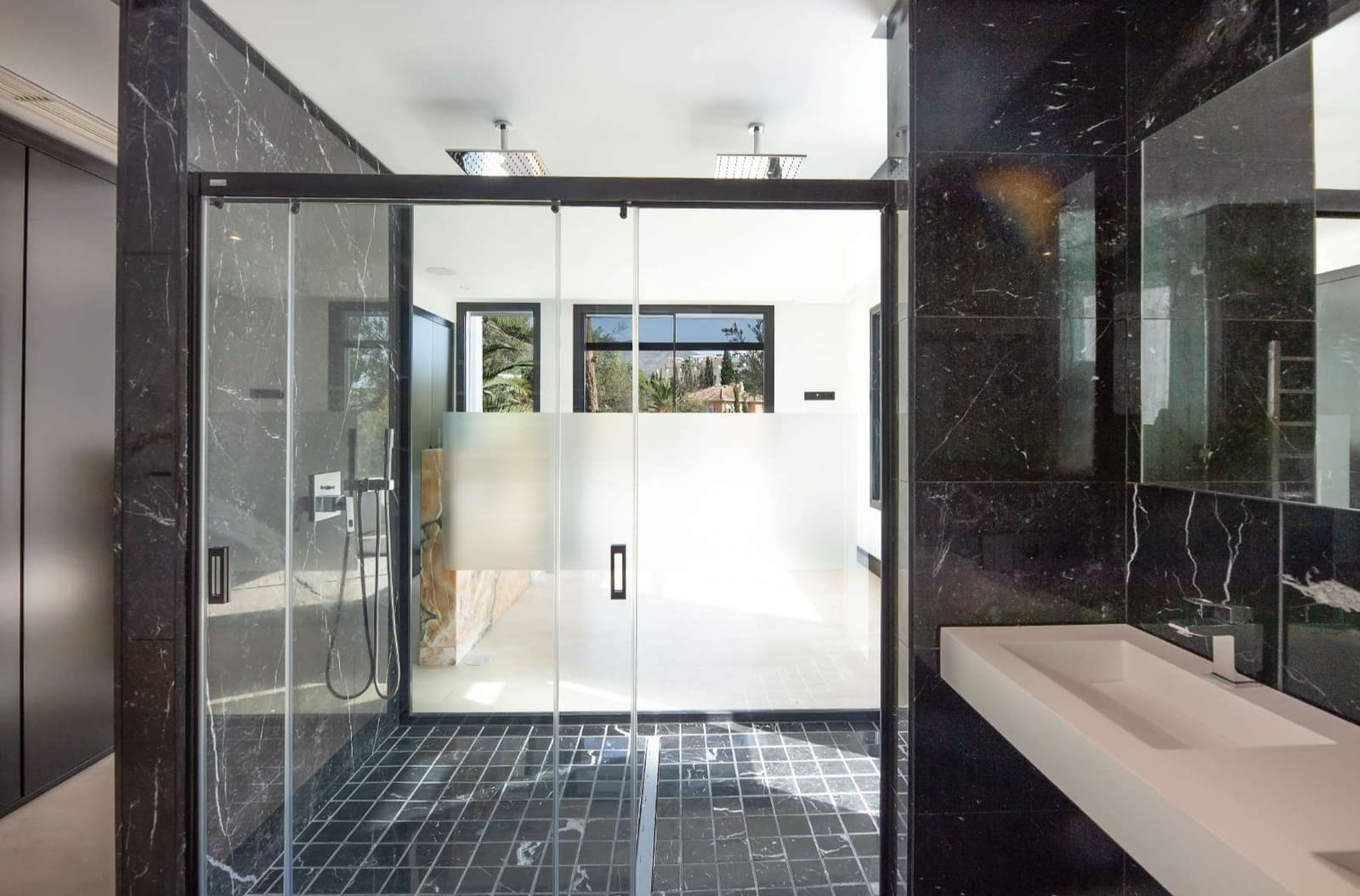 5 sovrum Villa till salu i Marbella med pool garage - 5 850 000 € (Ref: 8615079)