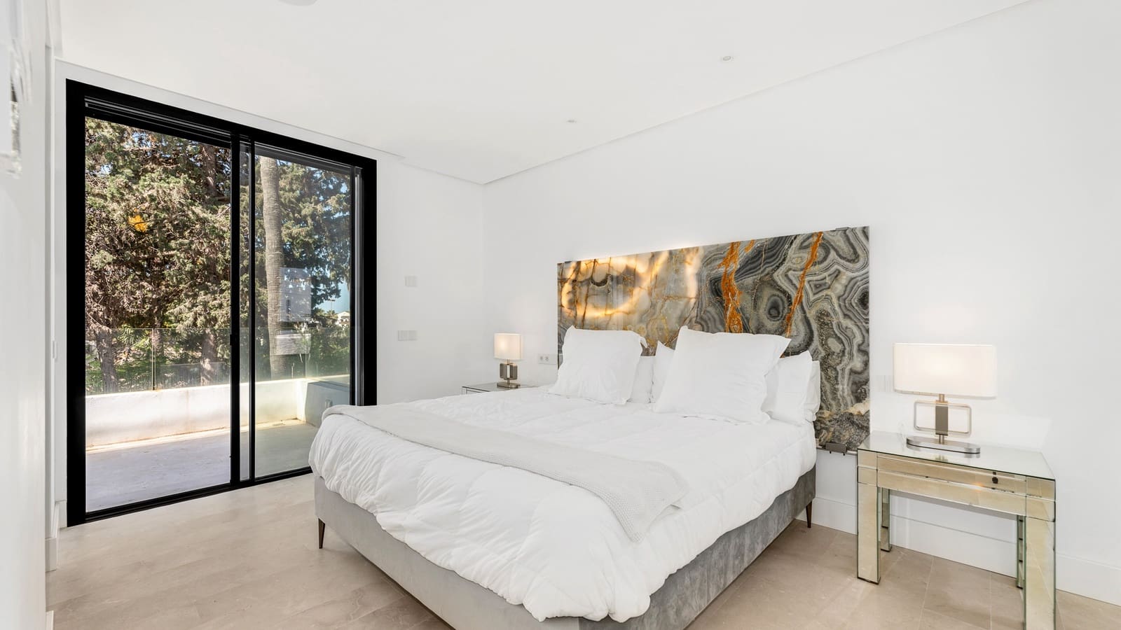 5 sovrum Villa till salu i Marbella med pool garage - 5 850 000 € (Ref: 8615079)