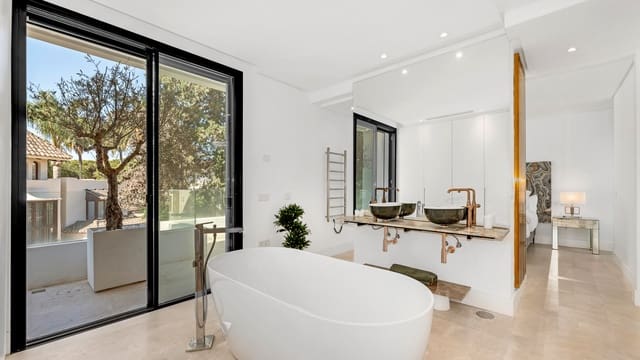 5 sovrum Villa till salu i Marbella med pool garage - 5 850 000 € (Ref: 8615079)