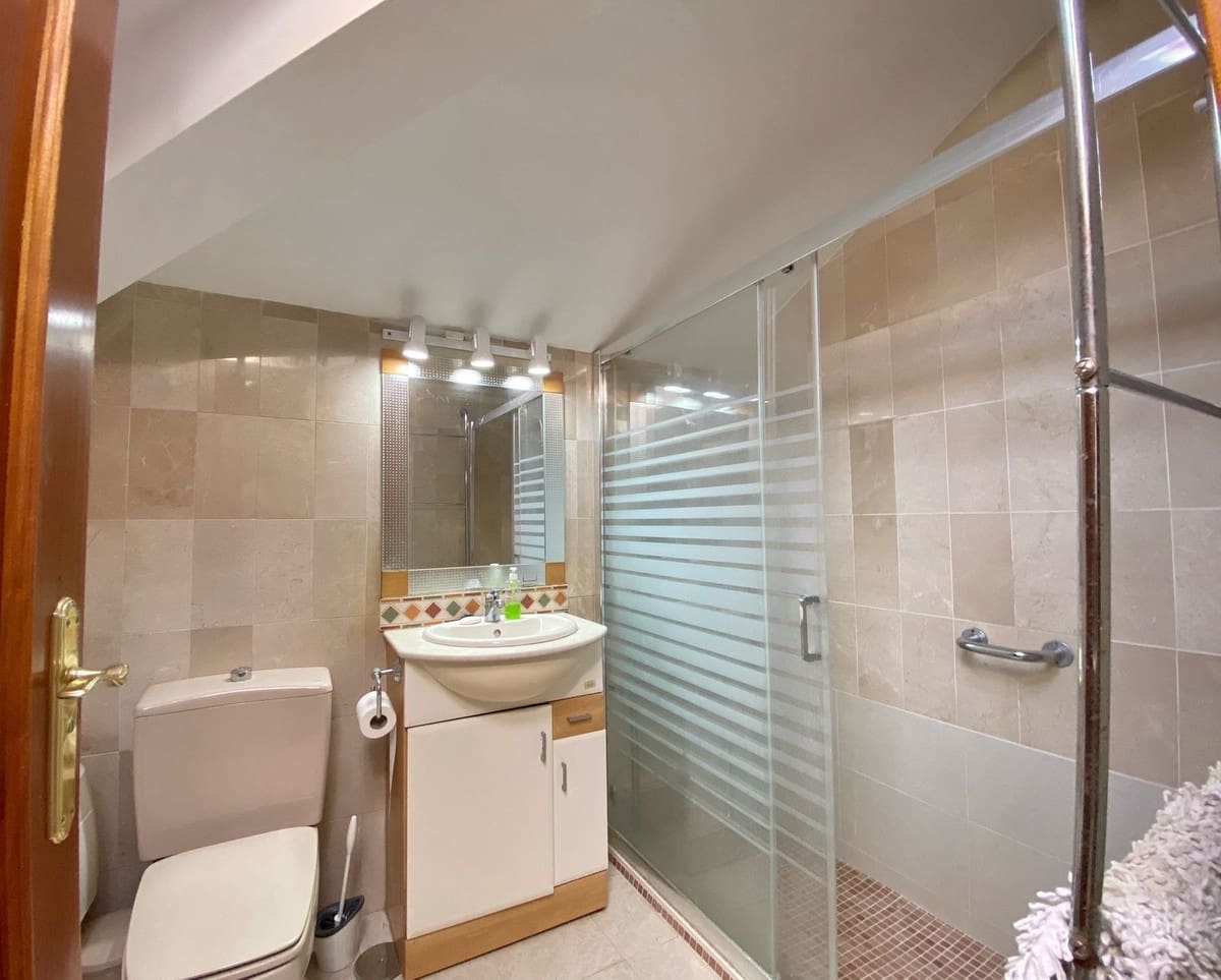 3 bedroom Penthouse for sale in Marbella - € 575,000 (Ref: 8636393)