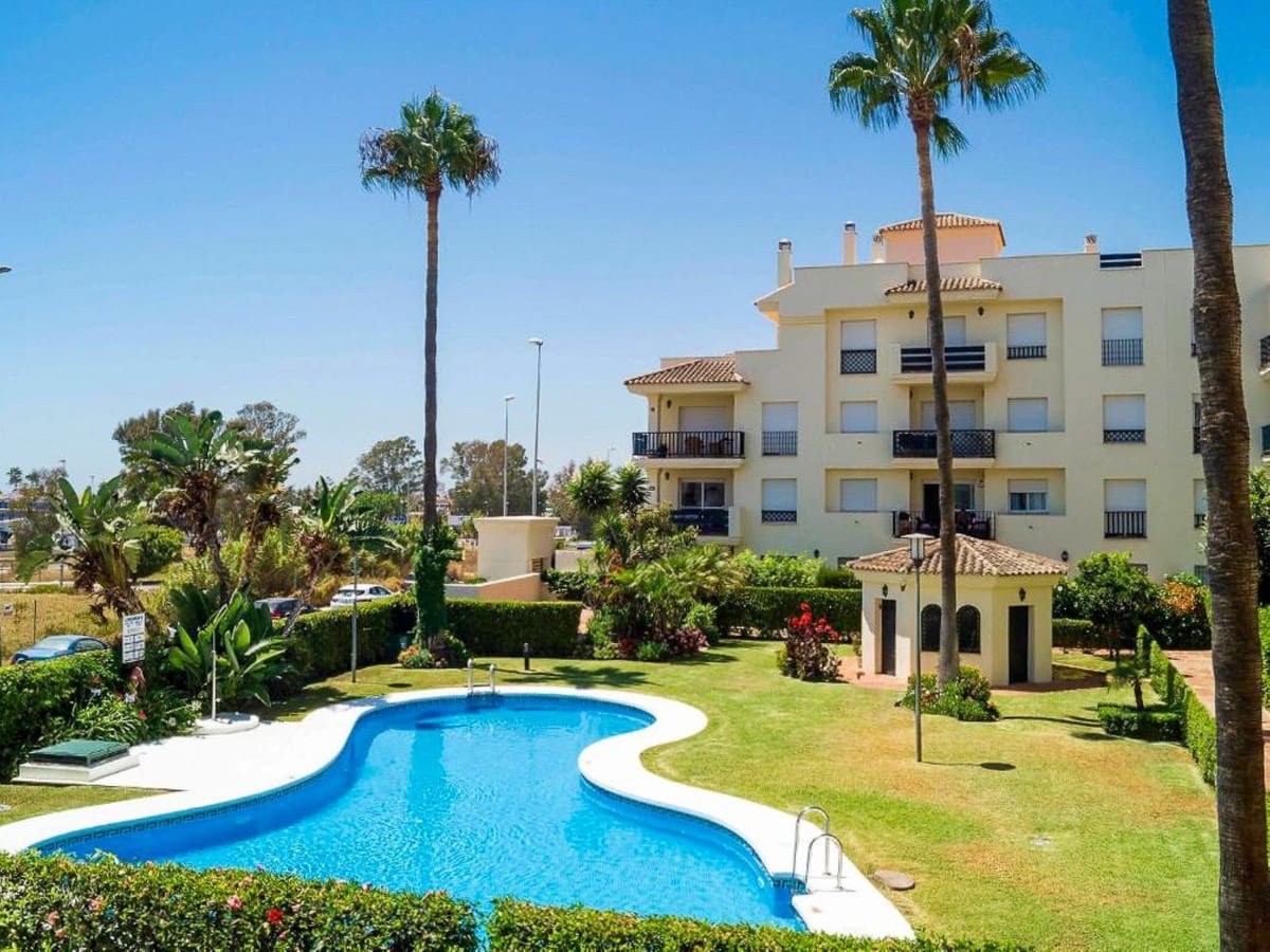 3 soverom Penthouse til salgs i Nueva Andalucia med svømmebasseng - € 620 000 (Ref: 8668343)