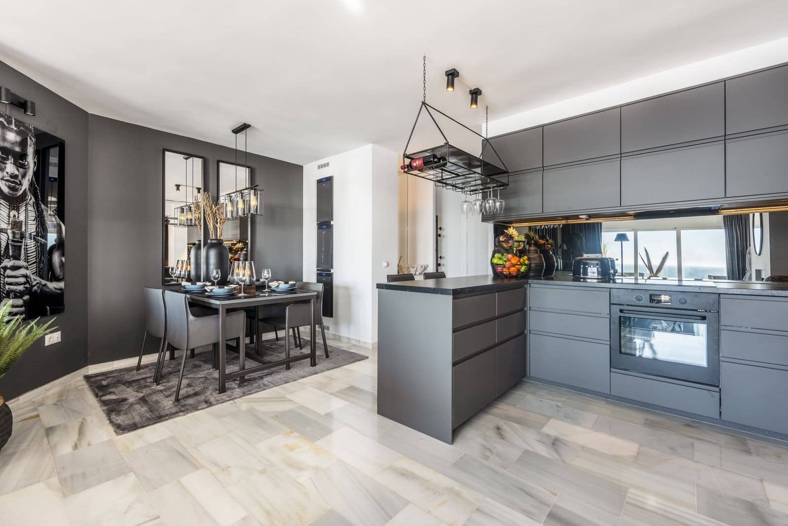 2 bedroom Apartment for sale in Puerto Banus with garage - € 1,200,000 (Ref: 8671809)