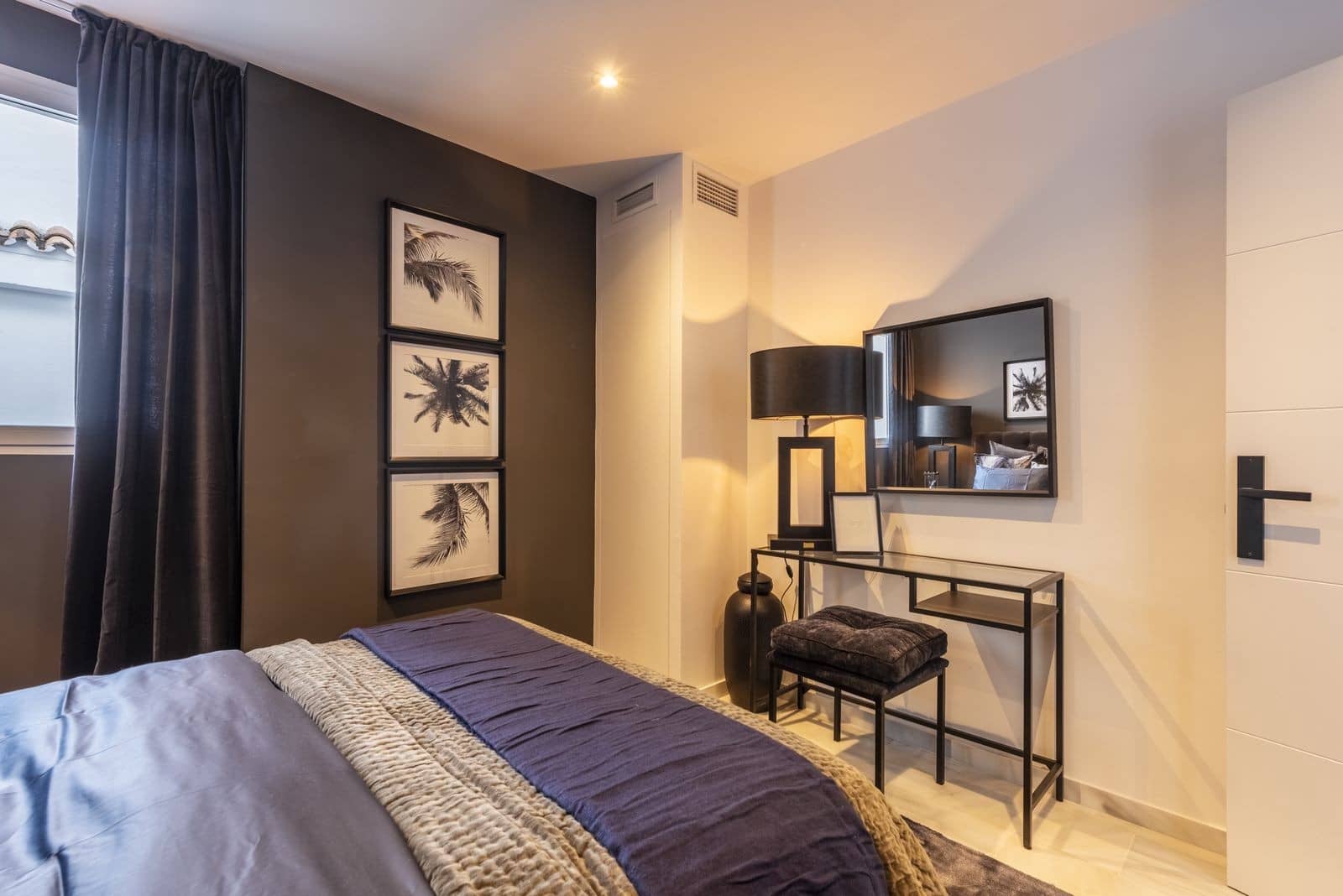 2 bedroom Apartment for sale in Puerto Banus with garage - € 1,200,000 (Ref: 8671809)