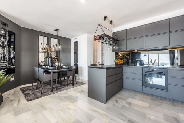 2 bedroom Apartment for sale in Puerto Banus, Marbella with garage - € 1,200,000 (Ref: 8671809)