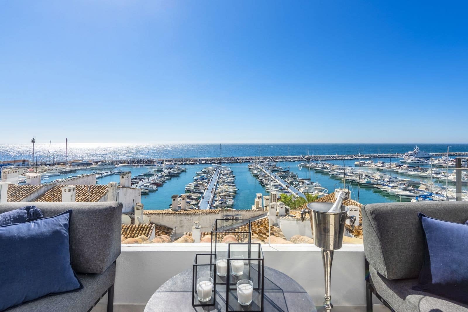 2 soveværelse Lejlighed til salg i Puerto Banus med garage - € 1.200.000 (Ref: 8671809)