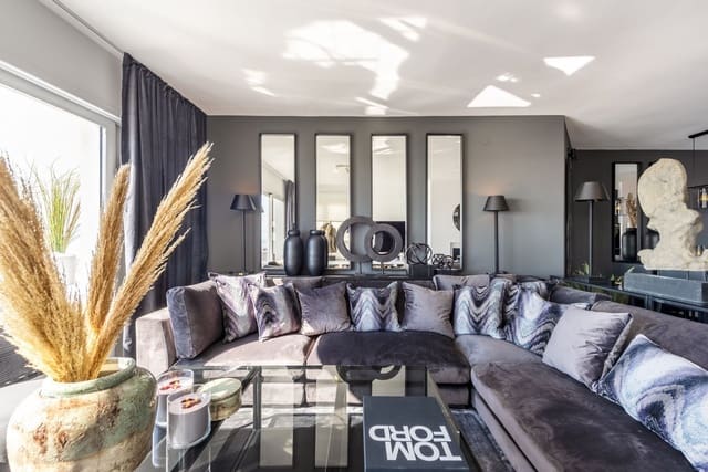 2 soveværelse Lejlighed til salg i Puerto Banus, Marbella med garage - € 1.200.000 (Ref: 8671809)